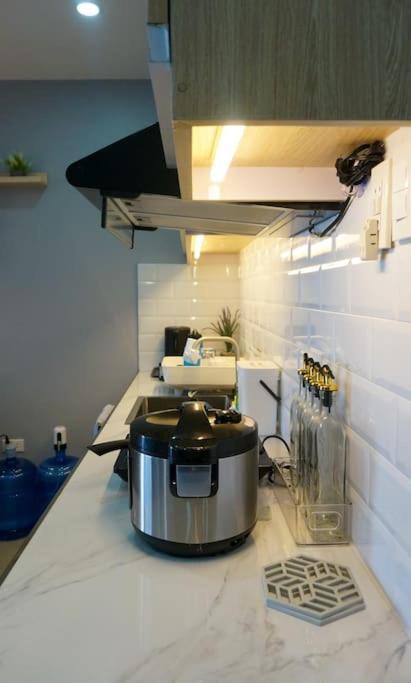 The Fika Room Near Mnl Airport - Scandi Studio Unit With Fast Wi-Fi & Netflix - Read Full Property Desc Before Booking Манила Екстериор снимка
