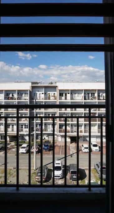 The Fika Room Near Mnl Airport - Scandi Studio Unit With Fast Wi-Fi & Netflix - Read Full Property Desc Before Booking Манила Екстериор снимка